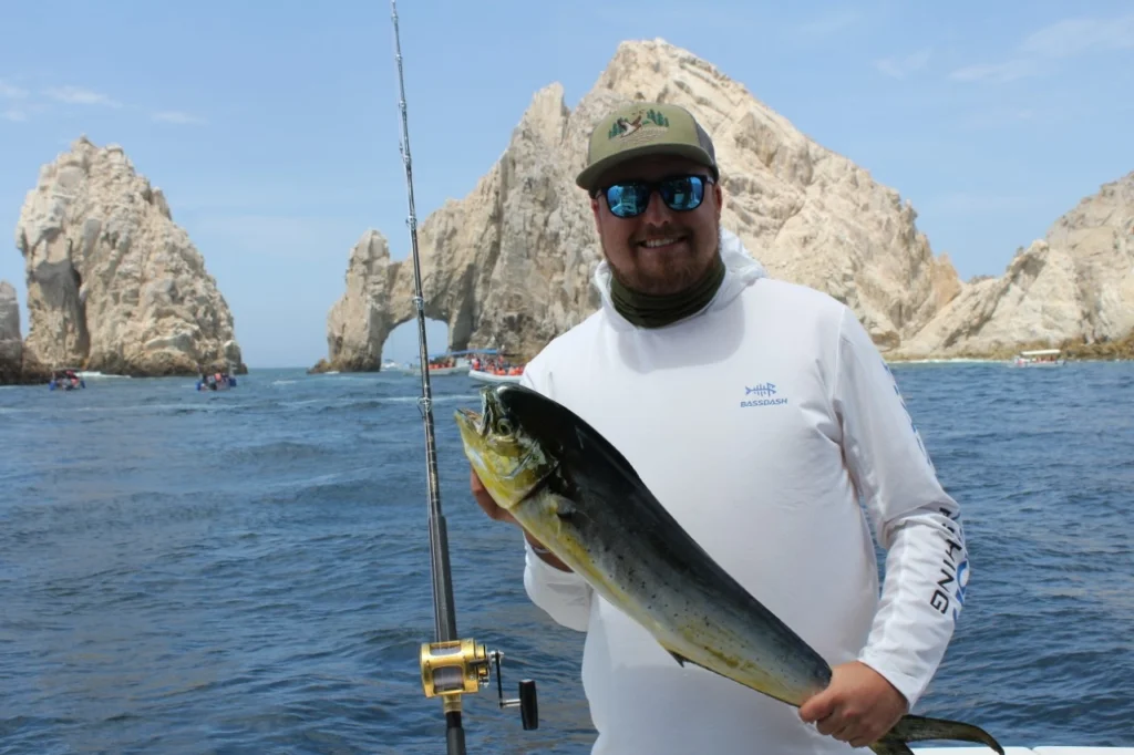 How Much Should You Tip a Cabo Fishing Crew 